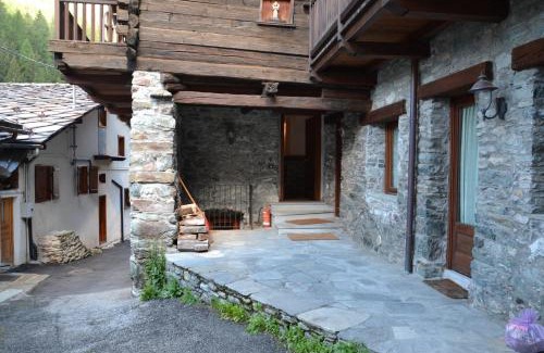 Frachey Casa | Alle pendici del Monte Rosa