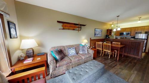 Snowshoe Apartamento | Allegheny Spg - Cozy Condo Ski from our patio