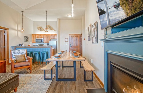 Snowshoe Condominio | Allegheny Springs 440: Slope Side, Views Of The Slope 2 Bedroom Plus Den 2 Bath
