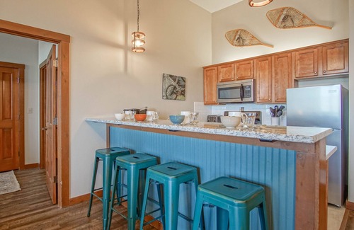 Snowshoe Condominio | Allegheny Springs 440: Slope Side, Views Of The Slope 2 Bedroom Plus Den 2 Bath
