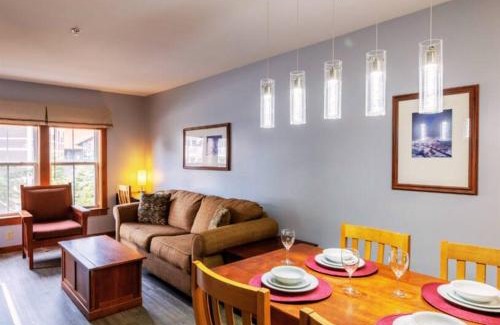 Snowshoe Apartamento | Allegheny241Hot/Tub/Pool,Ski In/Out,Village