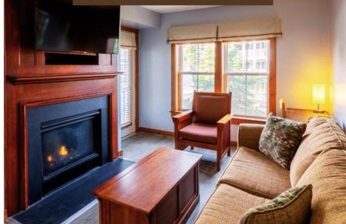 Snowshoe Apartamento | Allegheny241Hot/Tub/Pool,Ski In/Out,Village