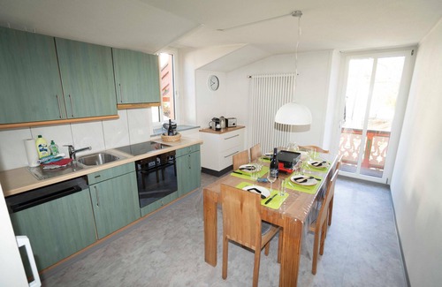 Engadin Scoul Apartamento | 4 evaluaciones en "e-domizil": 4. 75 de un máximo de 5. 0 puntos