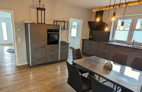 Lathen Casa | Alleinstehendes Ferienhaus mit Überdachter Terrasse