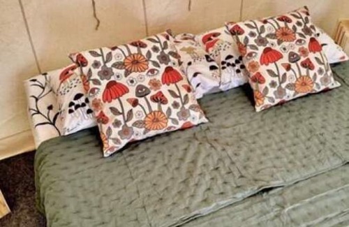 Spring Hill Alquiler De RV | Allenbrooke Farms Glamping Tent 2