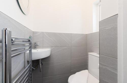 Acresford Casa | Allesley Hideaway - 3Bedroom with Garden & Parking
