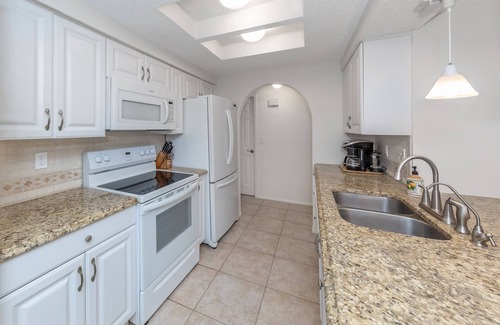 South Venice Casa | Alligator Escape, Heated Pool Included, just minutes from sun kissed beaches