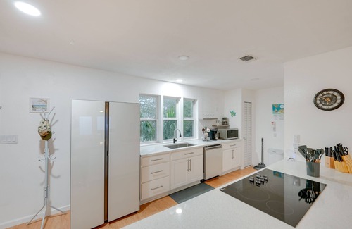 Alligator Point Casa | Alligator Point Beachfront Home w/ Private Hot Tub