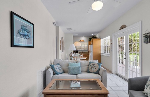 Islamorada Casa | Alligator Reef Lobster House, a special slice of paradise