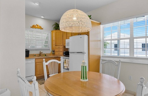 Islamorada Casa | Alligator Reef Lobster House, a special slice of paradise