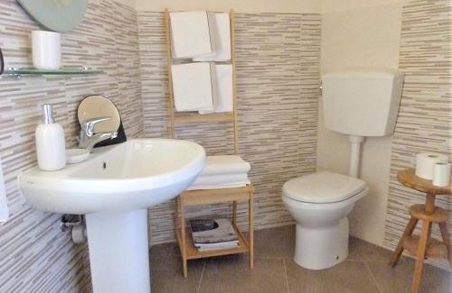 Revello Apartamento | Alloggio del Castello da Germana Parcheggio gratuito