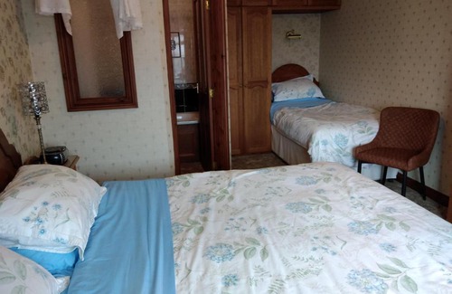 Pont-ar-gothi Casa | Alltyfyrddin Farm Guest House at The Merlin's Hill Centre
