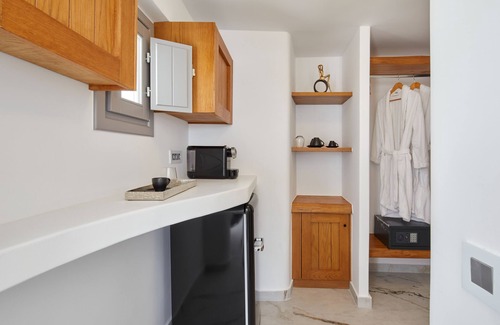Oia Casa | Allure Breeze Suites