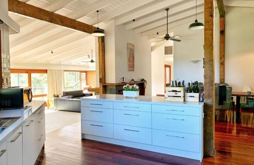 Yankalilla Casa | Allusion Farmstay Cellar House Pool - Fire Pit - Pizza Oven - Pool Table