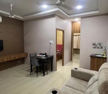Alwarpet Apartamento | Alma by MyCasa Elegant 2BHK Stay in TTK Road