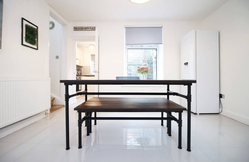 Pentre Casa | Alma Cottage Rhondda Valley by STAE-Homes