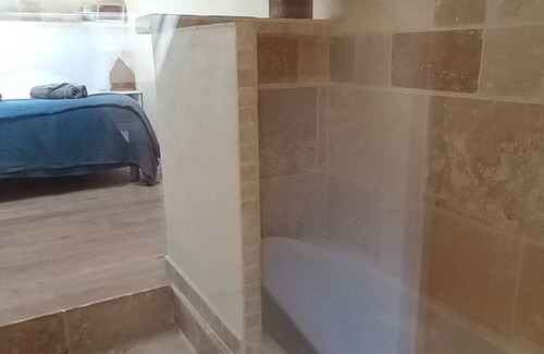 Roche-Saint-Secret Cama Y Desayuno | Alma Bella -Parent suite with private indoor heated pool