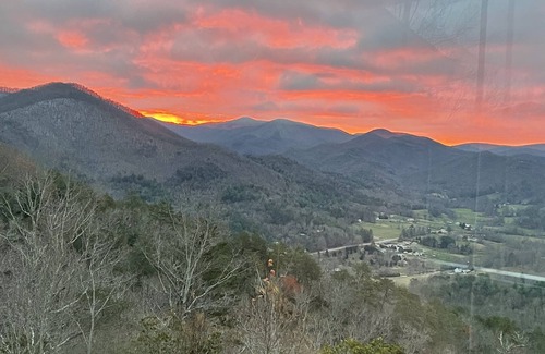 Hiawassee Casa | Almost Heaven - Mountain views beyond compare!