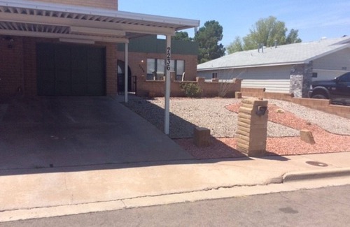 Alamogordo Casa | Casi en casa en Alamogordo