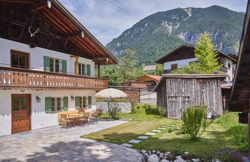 Muhldorfl Apartamento | Almrausch - Modern holiday flat in historic farmhouse