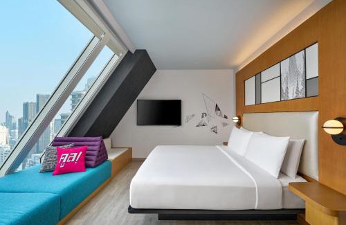 Nana Hotel | Aloft Bangkok - Sukhumvit 11