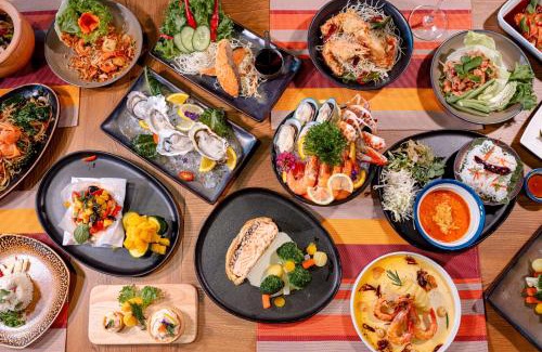 Nana Hotel | Aloft Bangkok - Sukhumvit 11