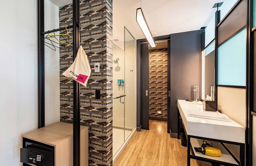 Yamacraw Village Hotel | Aloft Savannah Downtown Historic District