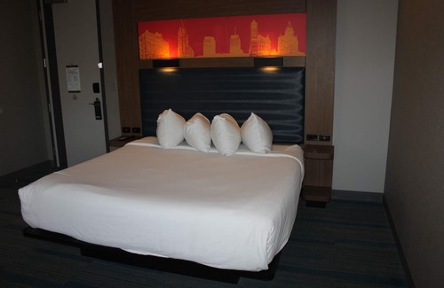 Lakefront Hotel | Aloft Syracuse Inner Harbor
