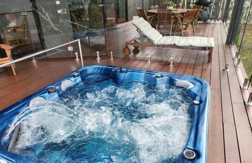 Rye Casa | Alogara House, Modern, 6 bedrooms with hot tub and views