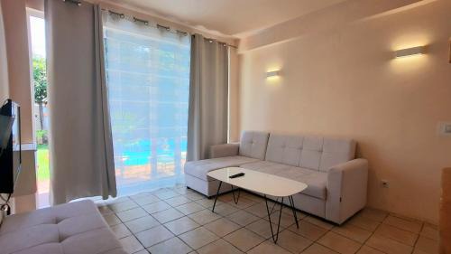 Centar Apartamento | Aloha Apartments with pool