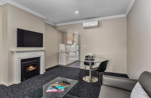 Mount Gambier Hotel | Aloha Central Premium Studios