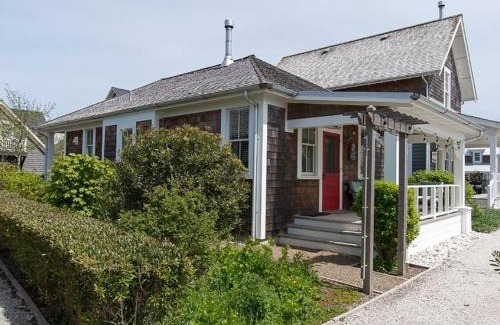 Seabrook Casa | Aloha Cottage at Seabrook Hospitality