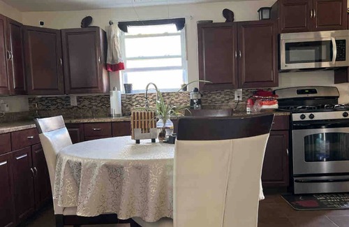 Falls Church Casa | Aloha of Falls Church 1