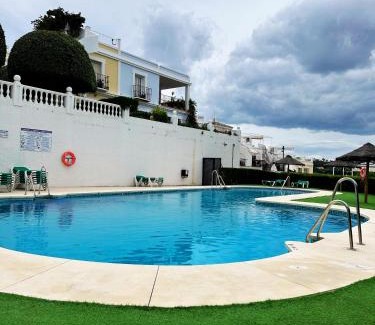 Marbella Apartamento | Aloha Pueblo, Garden , Rooftop View Marbella 3-Storey Townhouse