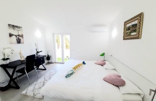 Montechoro Casa | Alojamento local "CASA BRANCA"