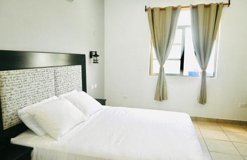 La Gloria Casa | Alojamiento entero con vista al mar desde terraza y balcón
