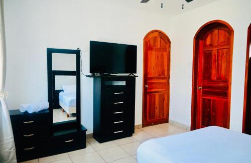 La Gloria Casa | Alojamiento entero con vista al mar desde terraza y balcón