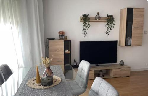 Terrassa Apartamento | Alojamiento espacioso ideal para visitas en grupo