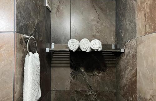 Guadalajara Apartamento | Alojamiento Suite con Aire Acondicionado y Estacionamiento ubicado a 1 cuadra del Parian en Centro Tlaquepaque Privada e Independiente
