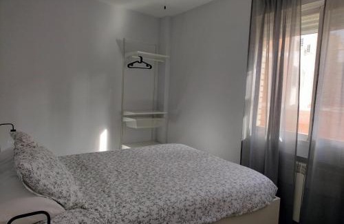 Alcalá de Henares Apartamento | Alojamiento Turístico Las Cigüeñas