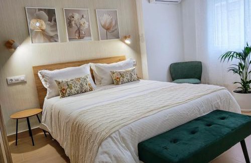 Camino de Ronda Apartamento | Alojamientos Cayetino, parking gratuito