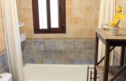 Viñuela Casa | Alojamientos Huetor