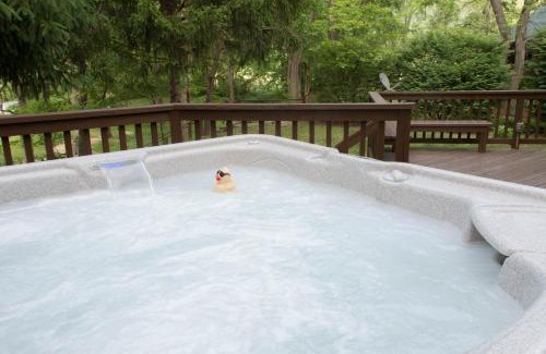 Cullowhee Casa | Along the River Cottage