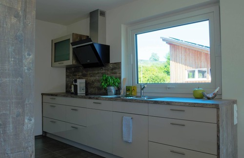Bodolz Apartamento | "Alpenblick 3 - Apartamento vacacional" con vistas a la montaña, Wi-Fi y balcón.