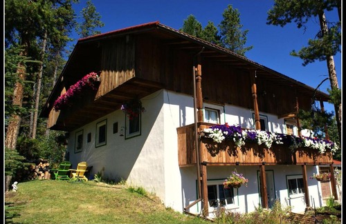 East Kootenay Cama Y Desayuno | Alpenglow Bed and Breakfast