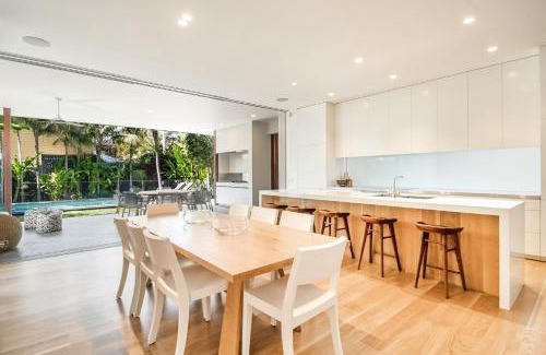 Byron Bay Casa | Alpha Luxe - Pet Friendly Luxury Home and Heated Pool