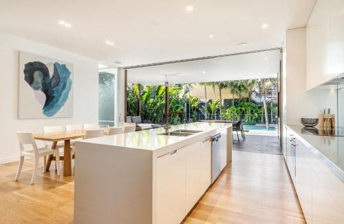 Byron Bay Casa | Alpha Luxe - Pet Friendly Luxury Home and Heated Pool