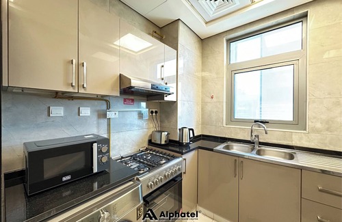 Trade Center Cabina | Alphatel Hostel - Dubai World Trade Centre