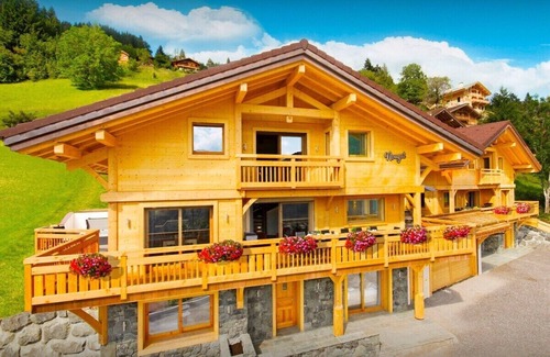 Manigod Chalet De Esquí | Chalet-Nougat-De Lujo-Vista a la Montana-Baño con bañera