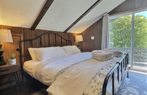 Killington Casa | Alpine Chalet Grill, Fire pit, Pool, Gym, CornHole